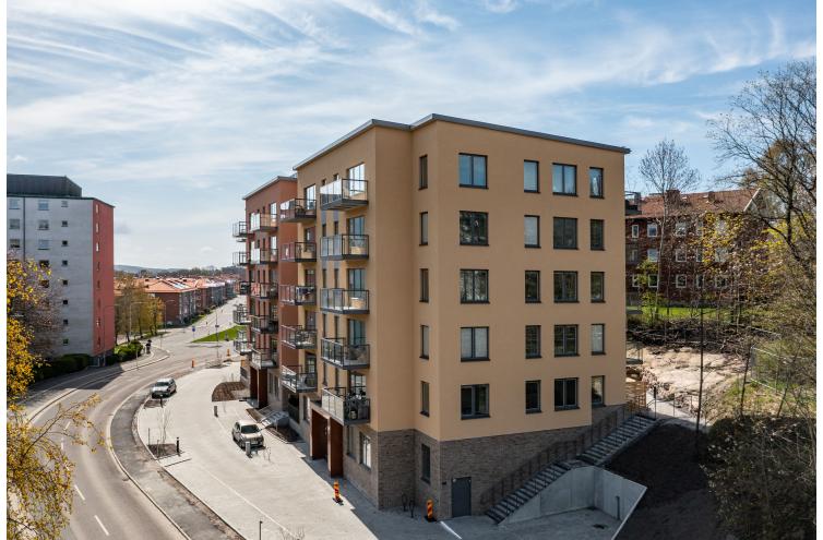 Fasad framsida annan  vinkel