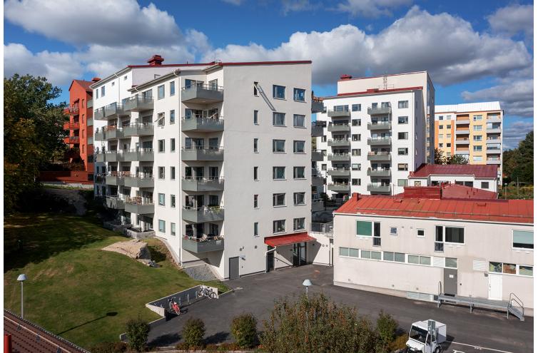 Bilden visar fastigheten med adress Antenngatan 9 vid Radiotorget, Göteborg. 