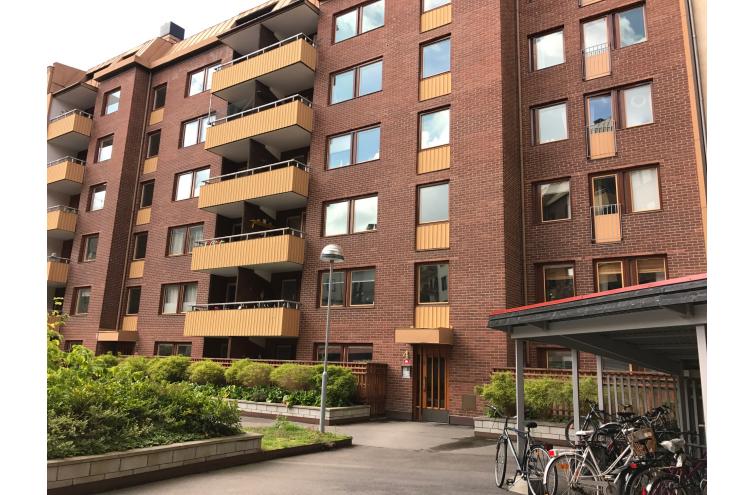 Fasad och gård Risåsg 4-6