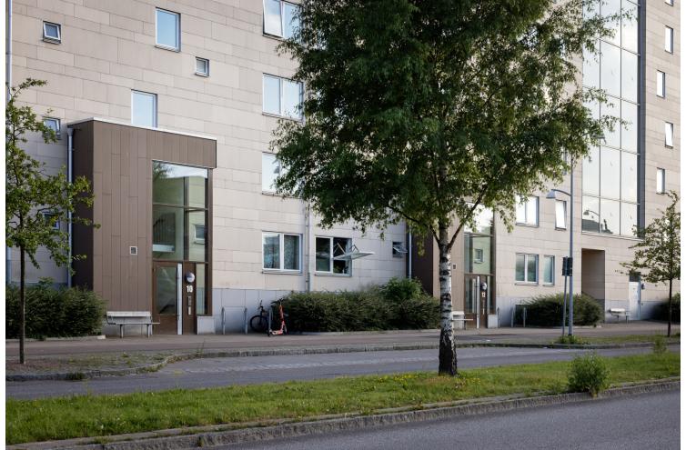 Visar fastigheten med adressen Färgfabriksgatan 10 och 12