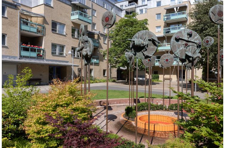 Bilden visar innergården till Sten Sturegatan 24-26 i Göteborg 